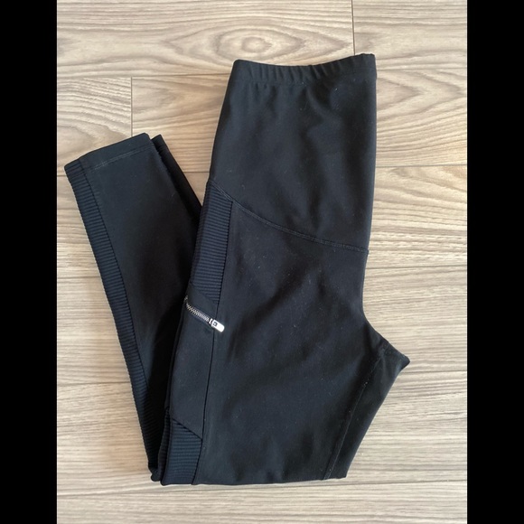 Old Navy Maternity Active pants Sz M - Picture 2 of 5